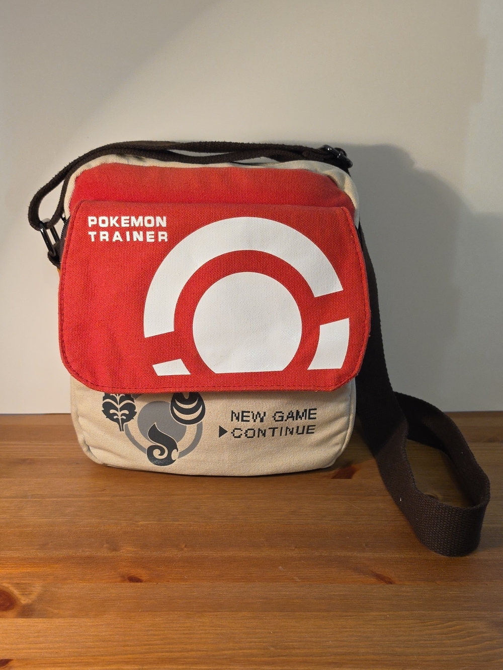 Pokemon Trainer Red & Cream Crossbody Bag With Adjustable Strap
